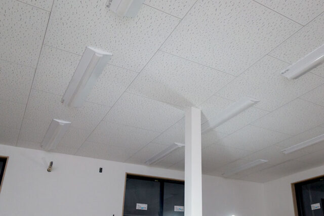 岩綿吸音板吹付け塗装